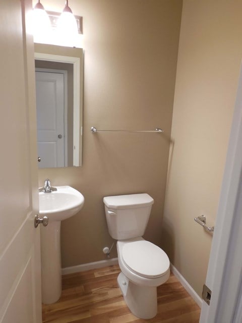 bathroom, half bathroom